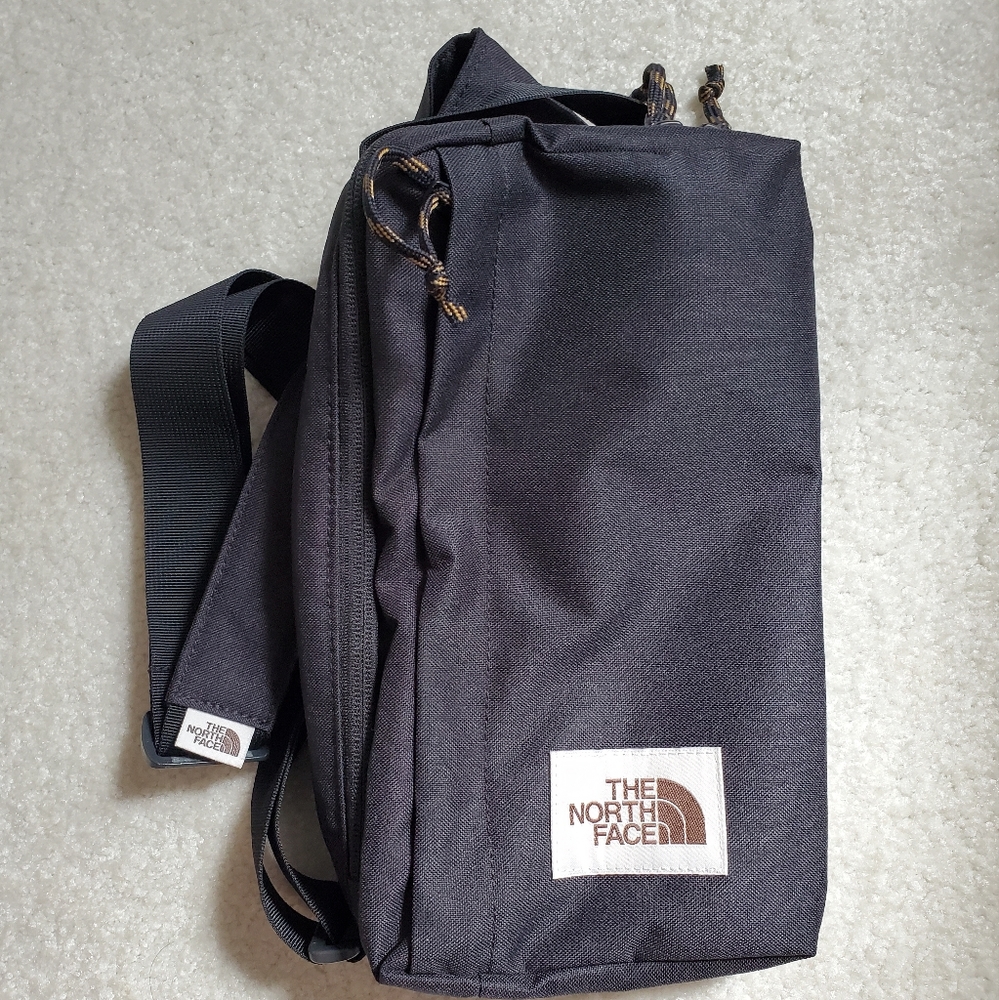 The North Face Field Bag Black NWOT